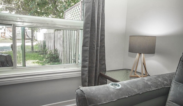 Entire house/patio Garden Sleeps7