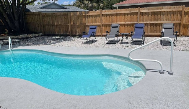 Entire House -Private Pool 3 Bedrooms 2 Baths