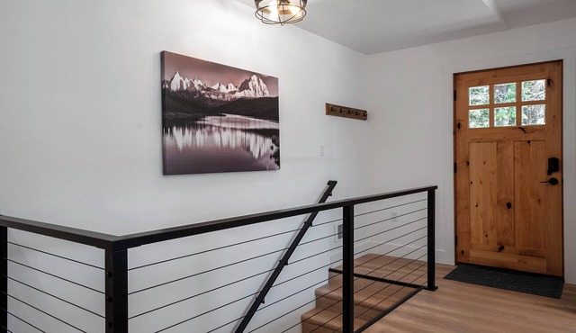 Entire House, Right Near the Lake