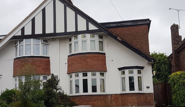 Entire house sleeping up to 8 people