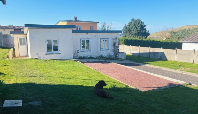 Entire house - Walking distance to the beach - Garden - Parking - Petanque court