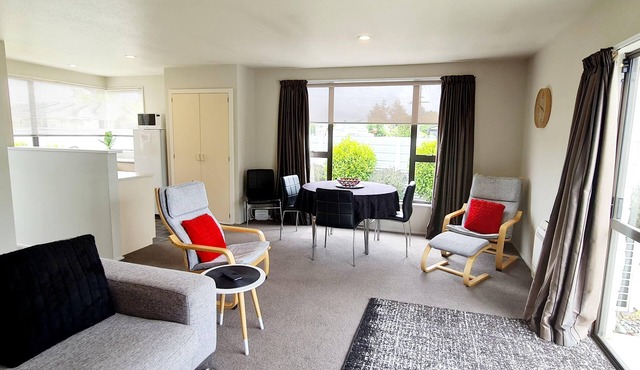 Entire House - Warm - Central and Convenient