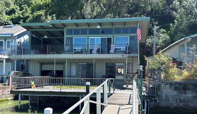Entire Lake Front home on Beautiful Clearlake with Private Dock! See Pics!