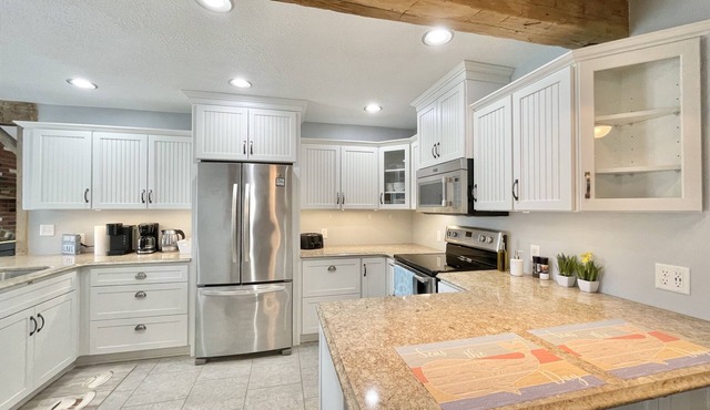 Entire Lake Manitou Home - Sleeps 10