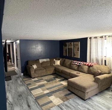 Entire level just off Interstate, free breakfast