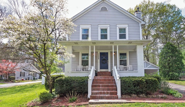 Entire Louisville Home w/Private Hot Tub - Quiet - Families - Extended Stays