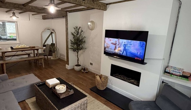 Entire Luxury Home in Manchester