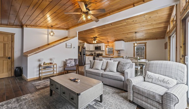 Entire Main House w/Hot Tub | Separate from Basement Apt | No Shared Spaces