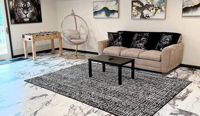 ENTIRE Modern 21st Century GUESTHOUSE TO YOURSELF