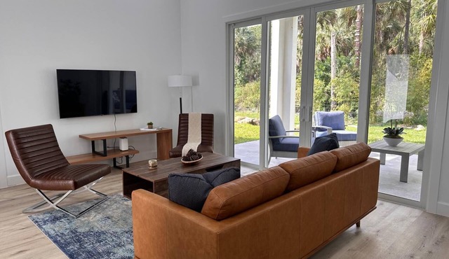 Entire New modern Home in Naples