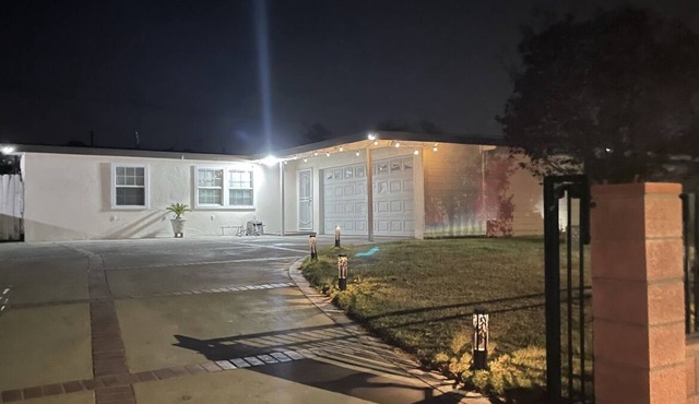 Entire Newly Renovated House in North Pomona