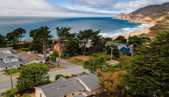 Entire Ocean View Home – Walk to the Beach, Trails, Restaurants & More