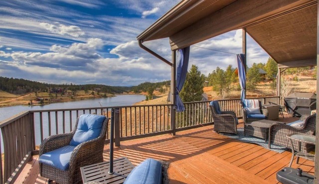 Entire Peaceful Home in Divide, Colorado. Mountain & Lake Views