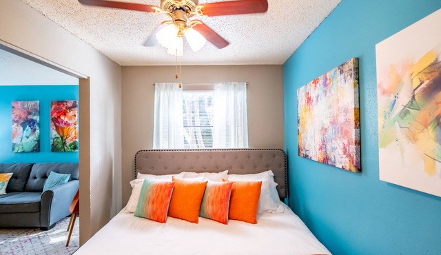 Entire Place✶King Bed✶Washer Dryer✶WiFi✶4K TV✶2 Cars #509