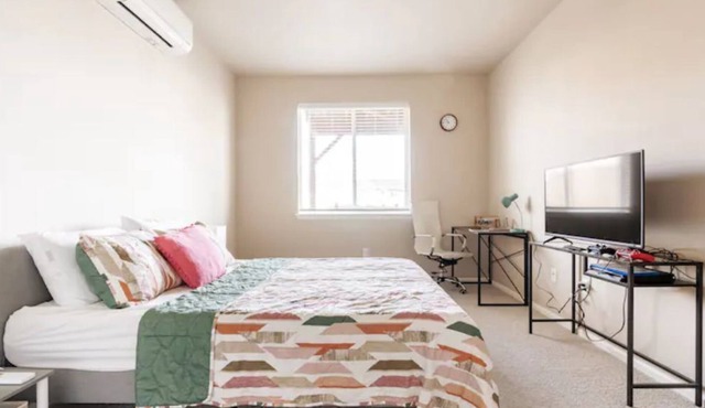 Entire Place with Private Entry in Mill Creek/Snohomish