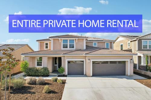 Entire Private Home with 5 Bedrooms 3 Bathrooms, 3000 sqft, Gated Yard, Garage, Nice View, Available Now