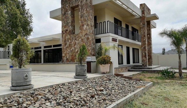 Entire Property in Valle de Guadalupe