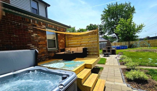 ¤Entire Property¤hot tub, pool, glamping games@MLC