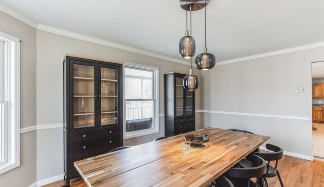 Entire Putnam Valley Estate - 5BR Hot Tub Sauna by RedAwning