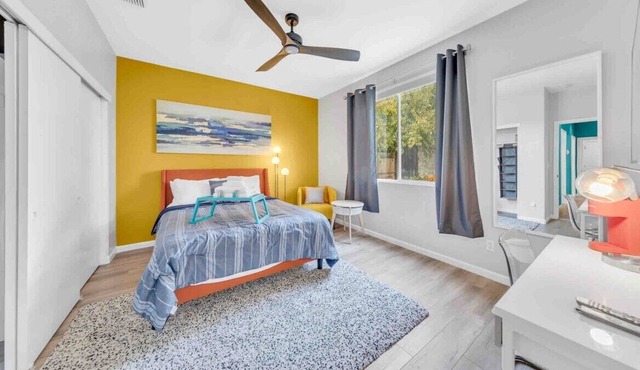 Entire Randolph Home · Sun-filled & Stylish | Mins to Downtown | Parking