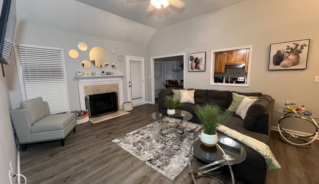 Entire Renovated Beautiful Home - Close to UGA and Downtown Athens!