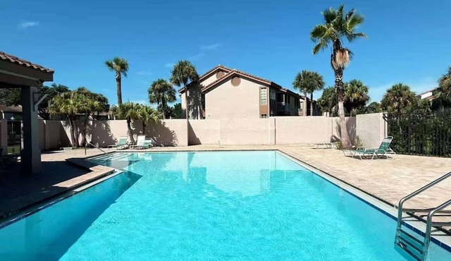 Entire Renovated Condo/10% OFF on Monthly Rent