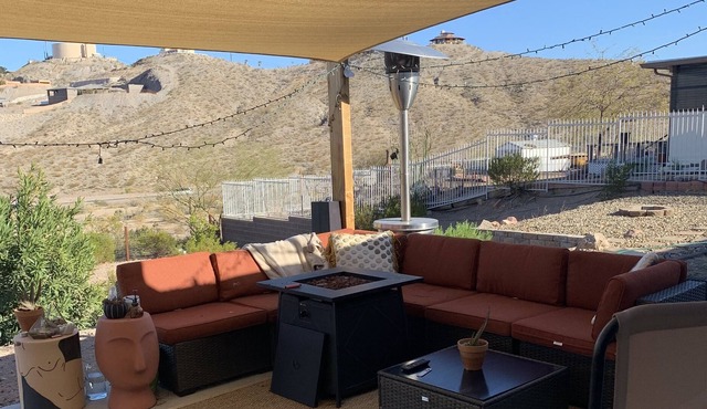 Entire Residential 4 BDR 1.5 BR Home . Boulder City