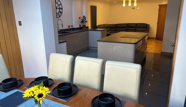 Entire Seaside Home 6 Private Bedrooms Sleeps 10