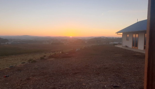 Entire Self Contained Suite, OffGrid Eco Farm Stay