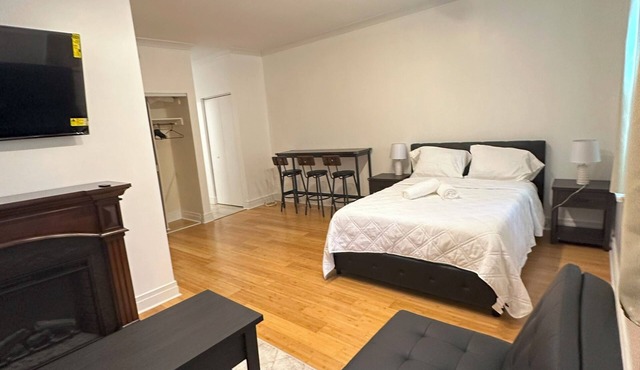 Entire-studio near Dupot Cir