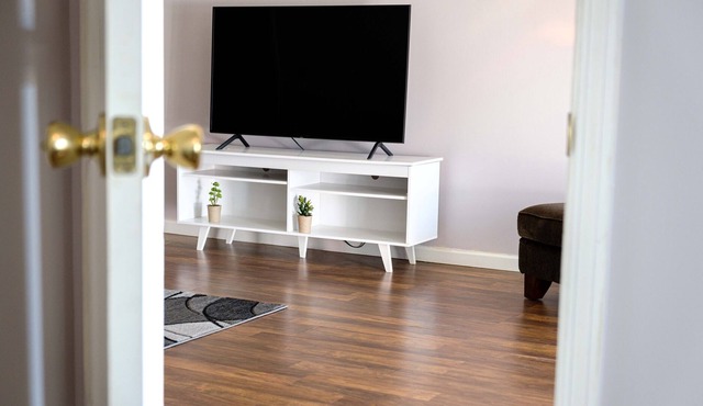 Entire townhome, vacation rental and perfect stay for traveling professionals.