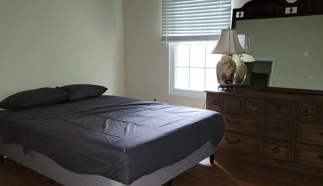 Entire Townhouse in a safe neighborhood