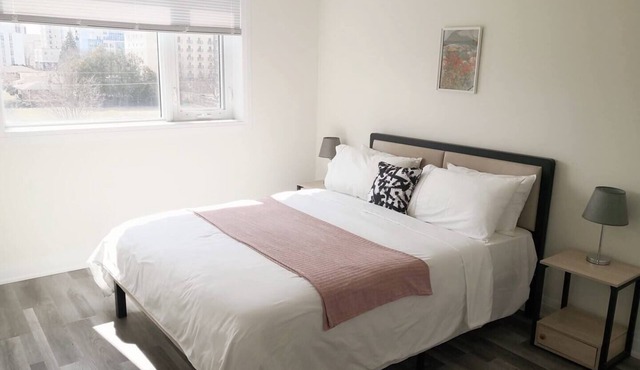 Entire Two Bedroom Apartment With Ensuite Laundry at Center of Waterloo