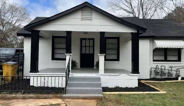 Entire Unit C-Adorable & Cozy-1BR