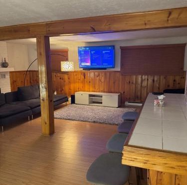 Entire Urban Cabin Retreat 3BD Terrace&Covered Parking