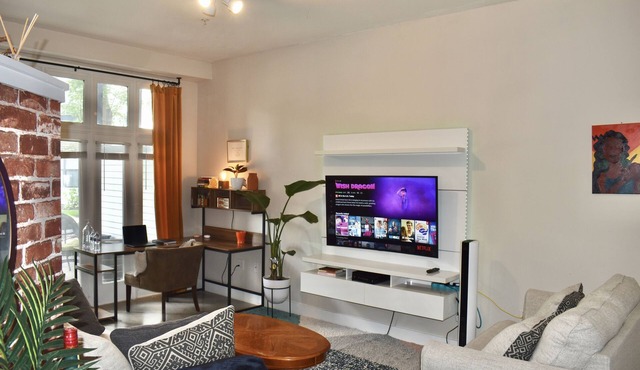 Entire Vibrant Artist Studio in Heart of Atlanta