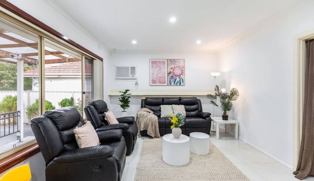 Entire Villa at North Dandenong