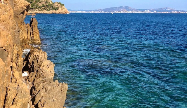 Entire villa in the "Madrague de Gignac" cove