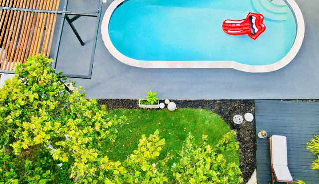 Entire villa, North Miami Beach with pool on canal!