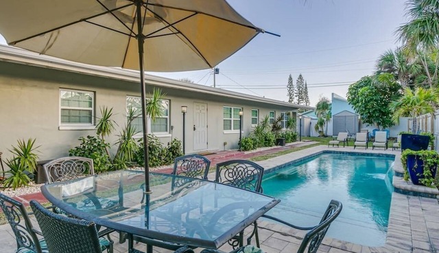 Entire Villa - Sleeps 16, Heated Pool, East of A1A