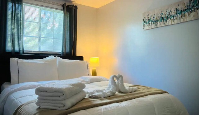 Entire West Toledo Home near Everything