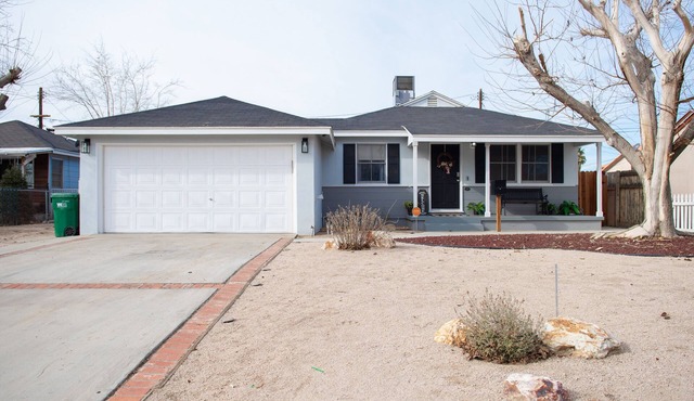 ✰EntireHome✰SelfCheck-In✰W/D✰100MbsWifi✰A/C✰Yard