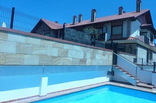 "Entre el mar y la calma, zona residencial tranquila"