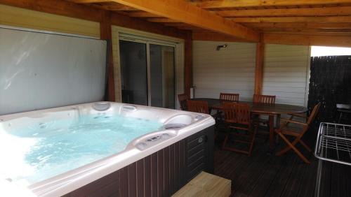 ENTRE LOIRE ET CHER "Les Bruyères" Gîte & SPA Privatif