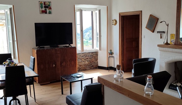 Entre mer et Montagne,au Coeur de Cervione,appartement Entièrement Rénové