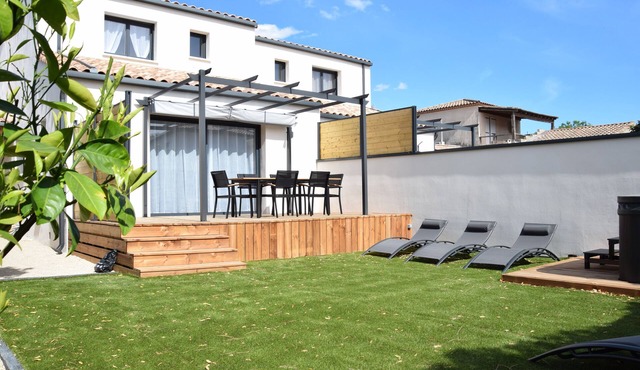 Entre MER ET Riviere LA Villa Oranger Vous Accueille Avec SON Jacuzzi, 6 Places