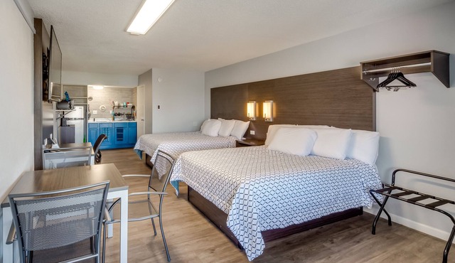 Envi Boutique Hotel Studio ~ 3 Mi to Downtown!
