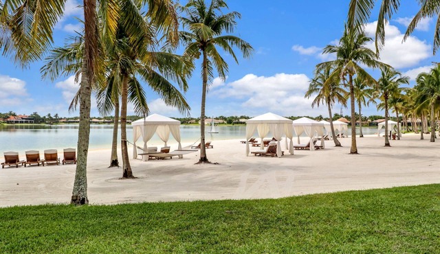 Enviable Miromar Lakes Resort Lifestyle & Amenities! Vacation Home with Private Pool & Spa!