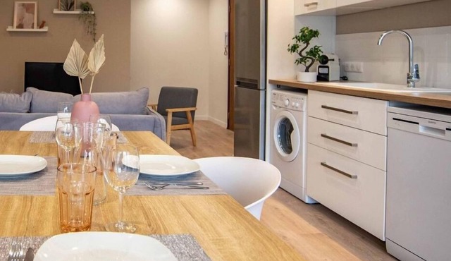 Envie Lyonnaise Location ★ 10 persons ★ Terrace