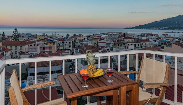 'Eolia Apartment' - Sea & City View Central Apt